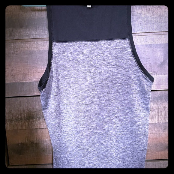 AE 🦅 tank top - Picture 2 of 4